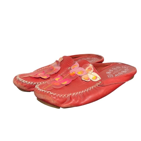 Hispanitas Anthropologie | 3D Floral Appliqué Mules/Shoes Slip-On Artsy Red 8 - Picture 3 of 17